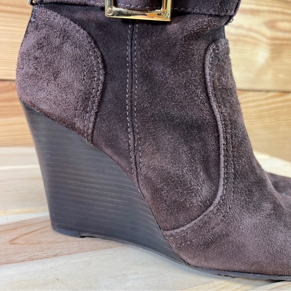COPY - Tory Burch Adrienne Ankle Boots 7M Booties Brown Suede Leather Wedge Zip… - Picture 3 of 16